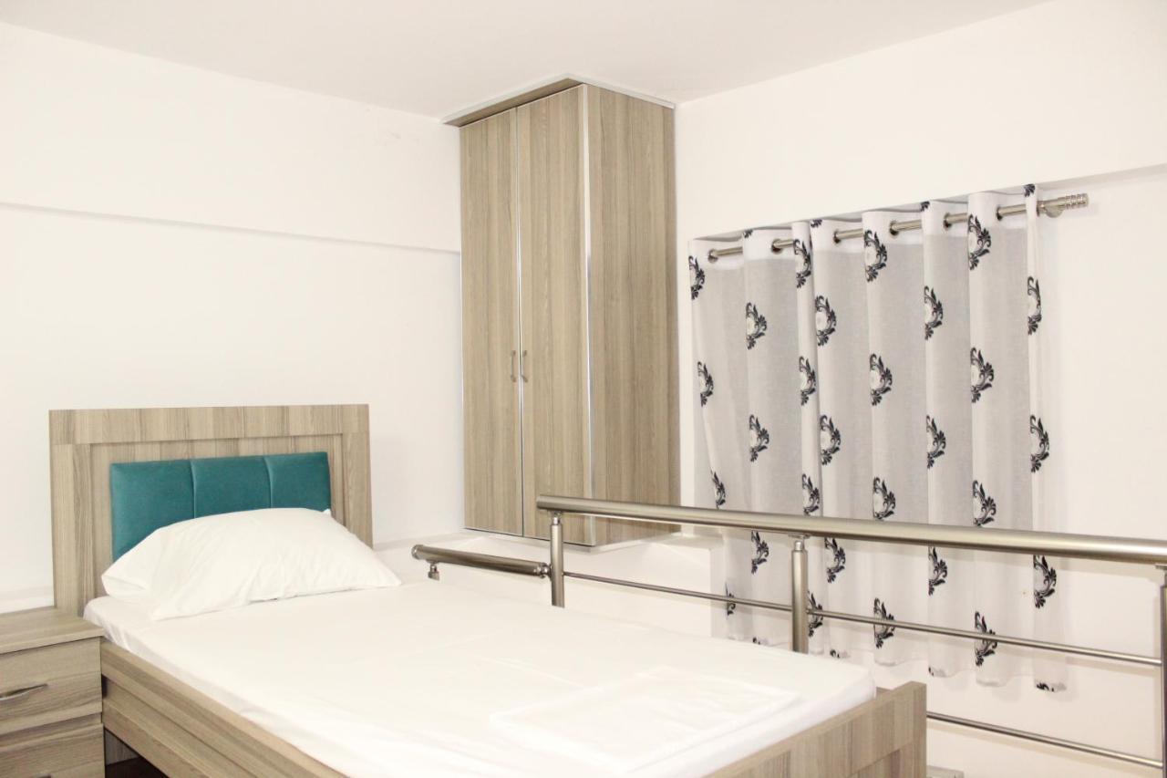 Bebi Hotel And Apartments Saranda Extérieur photo