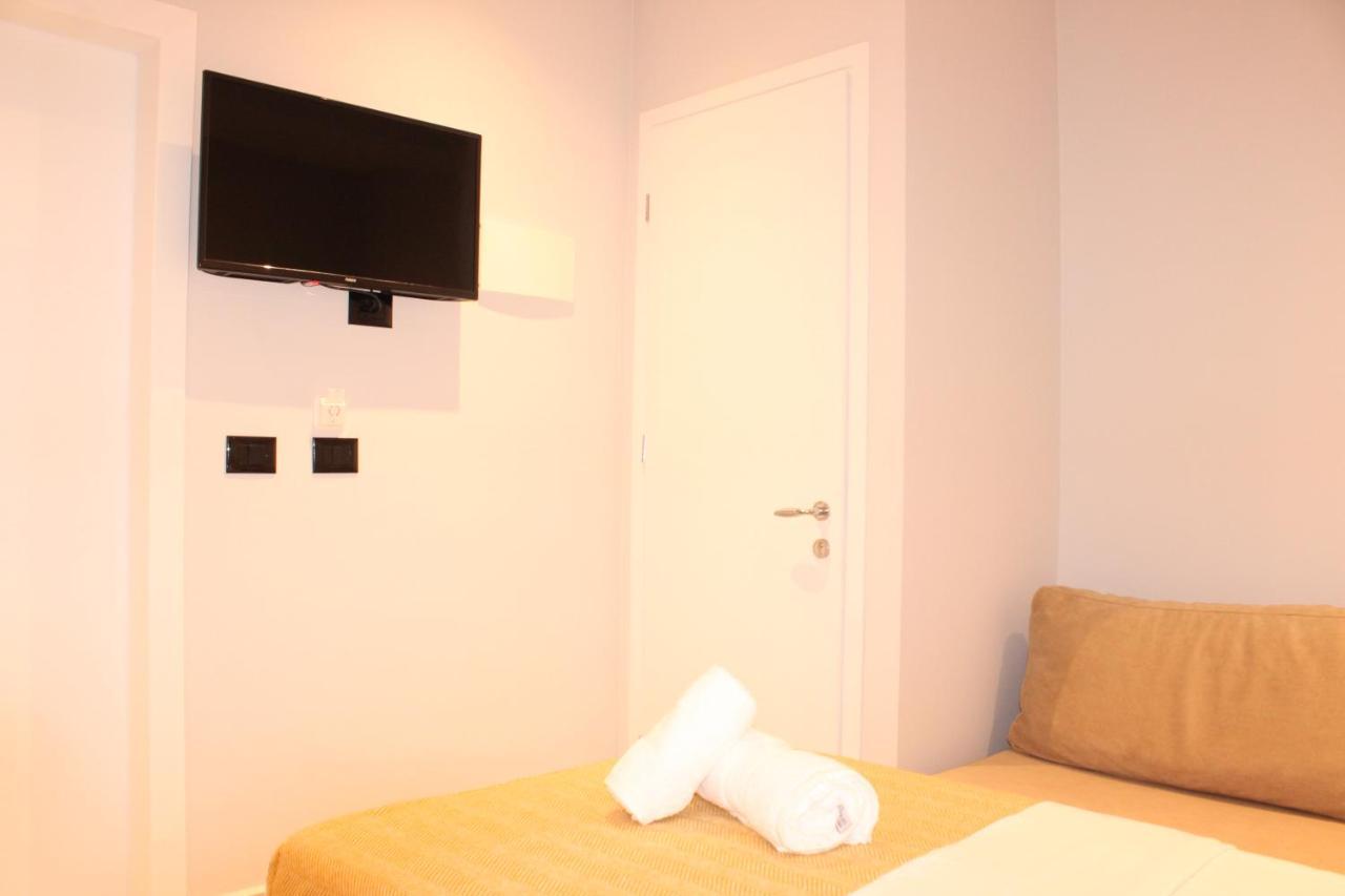 Bebi Hotel And Apartments Saranda Extérieur photo