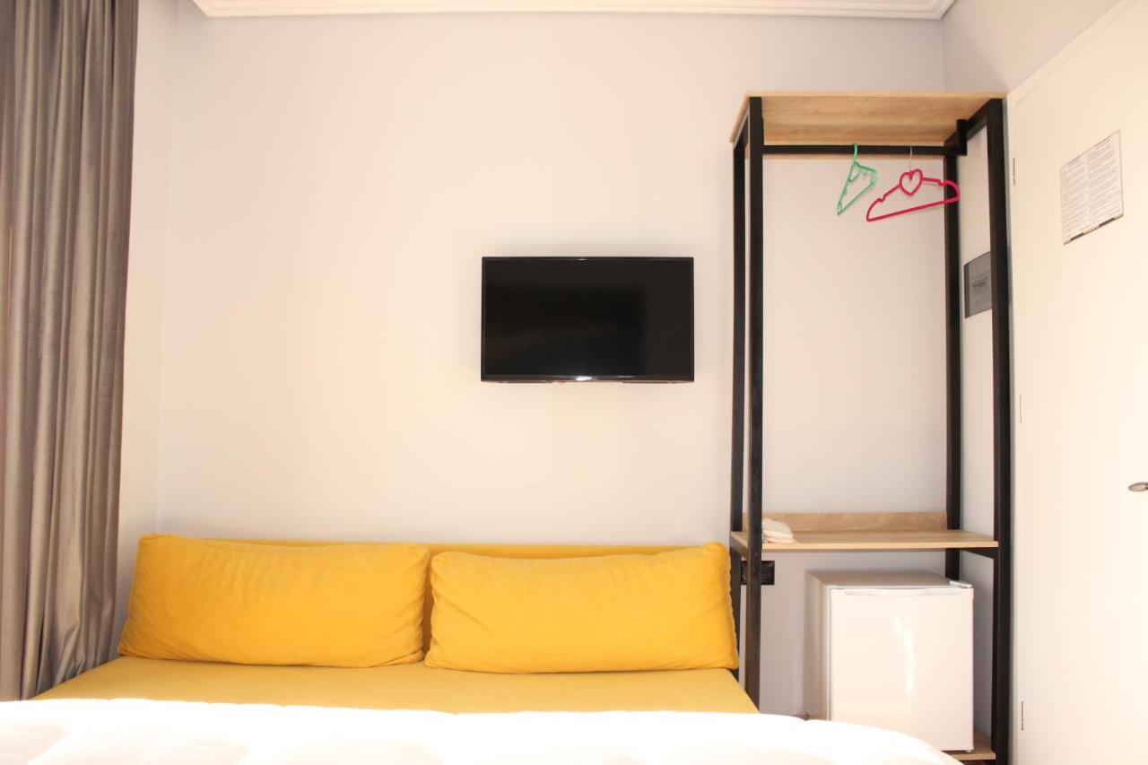 Bebi Hotel And Apartments Saranda Extérieur photo
