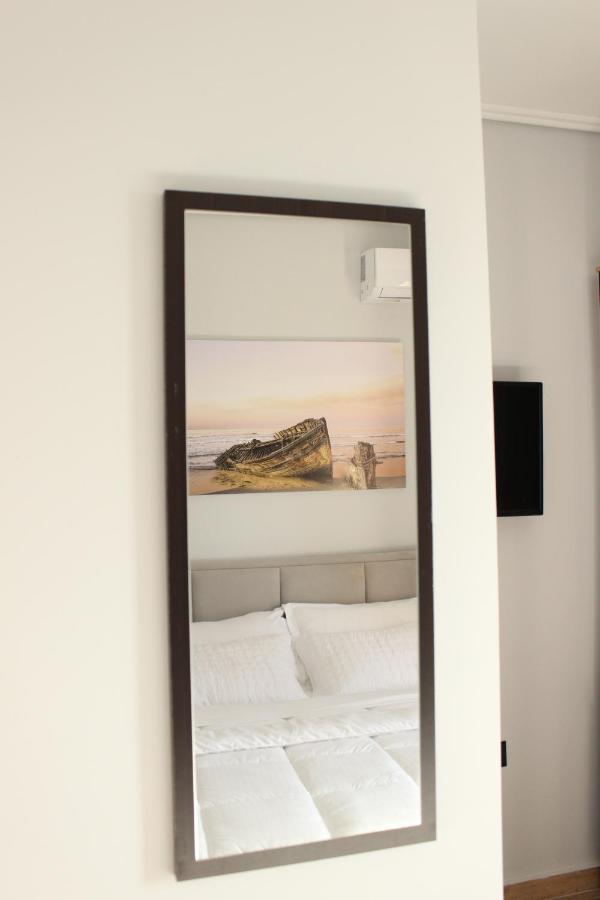Bebi Hotel And Apartments Saranda Extérieur photo
