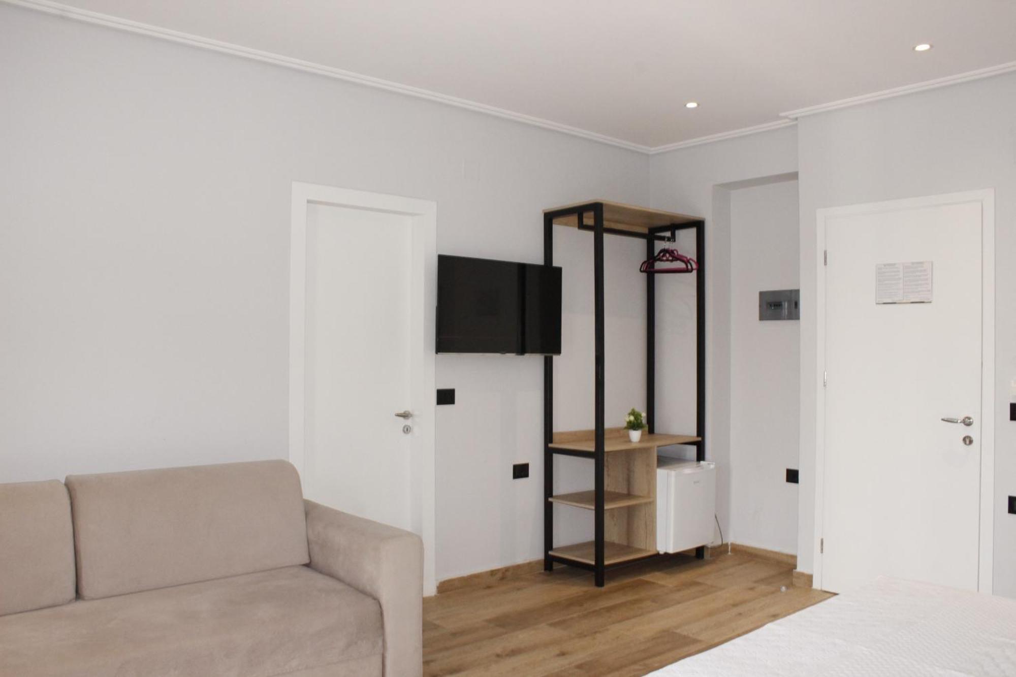 Bebi Hotel And Apartments Saranda Extérieur photo